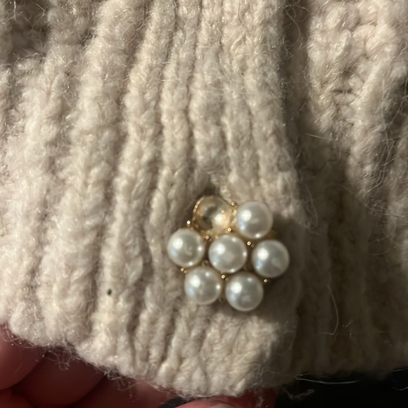 Aritzia Little Moon Rosella Sweater Pearl Button - Picture 11 of 11